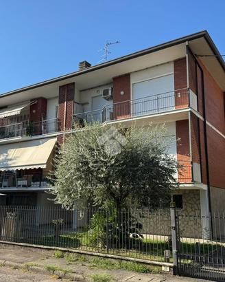 4 LOCALI A FORLÌ