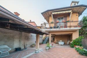 MULTILOCALE A BOTTICINO