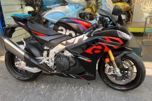Aprilia RSV4 Factory
