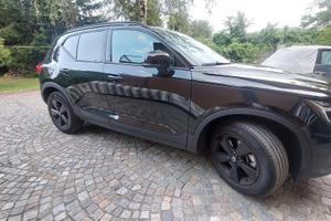 VOLVO XC40 ESSENTIAL MILD IBRID