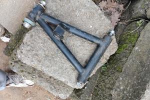 bracci anteriori quad 125 cc praticamente nuovi