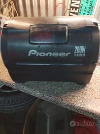 subwoofer  amplificato 