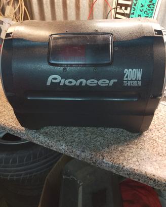 subwoofer  amplificato 