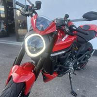 Ducati Monster 937 +