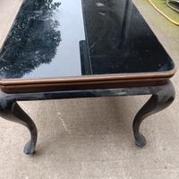 tavolo con piano in vetro