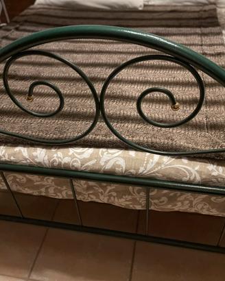 Struttura letto e rete matrimoniale
