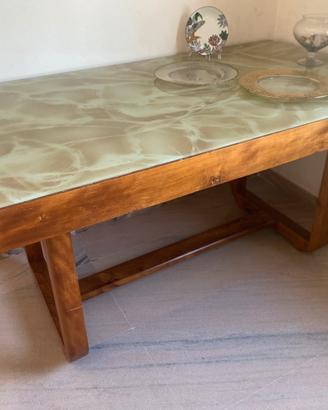 Tavolo vintage anni ’70 in legno e vetro decorato”