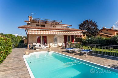 VILLA SINGOLA A AFFI