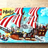 LEGO Pirates 6243 Brickbeard's Bounty
COLLEZIONE