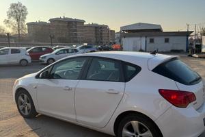 Opel astra 2010 1.6 Benzina 220.000Km