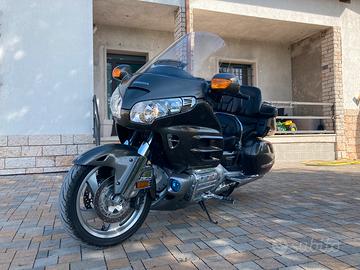 Honda goldwing store 1800 olx