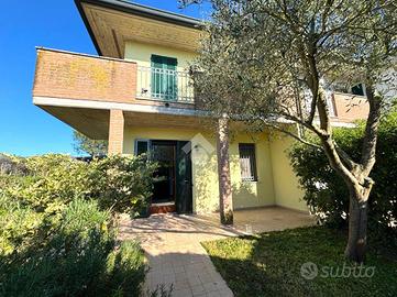 VILLA A SCHIERA A RAVENNA