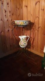 Vecchio lavabo ferro e ceramica