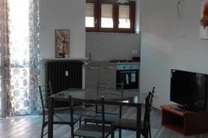 Trilocale via Giulio Claro 8, Ospedale, Alessandri