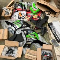 Kawasaki Ninja 400 carena piu ricambi in blocco
