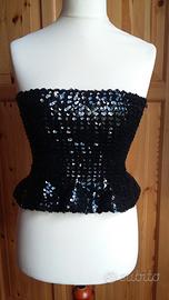 Top elasticizzato nero di paillettes con peplo