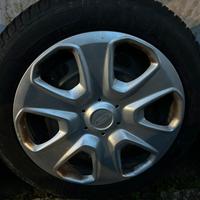 Gomme e cerchi in ferro