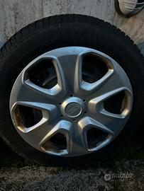 Gomme e cerchi in ferro