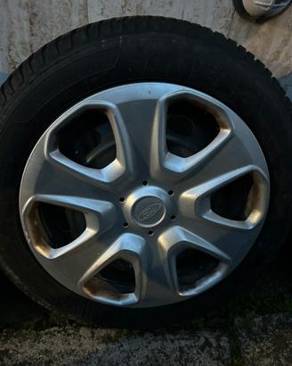 Gomme e cerchi in ferro