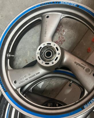 Cerchio  anteriore Ducati monster 600 del 1996
