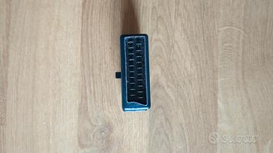 Adattatore da Scart a S-Vhs o RGB.