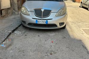 Lancia y 1.2