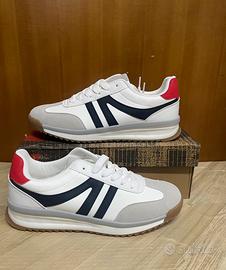 Scarpe da ginnastica taglia 44