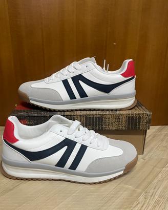 Scarpe da ginnastica taglia 44