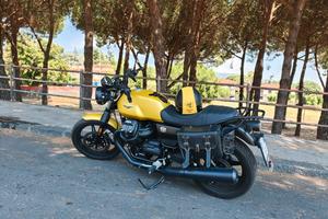 Moto Guzzi V7 Stone