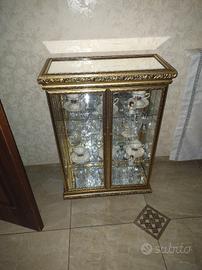 vetrina oggettistica