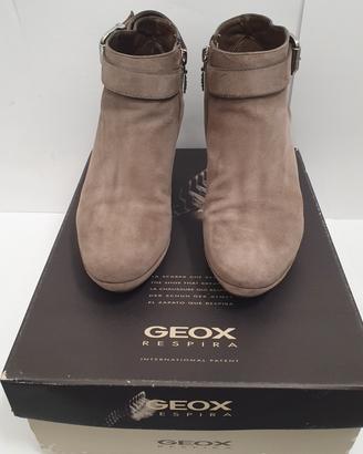 stivaletti Geox in pelle scamosciata grigia  36