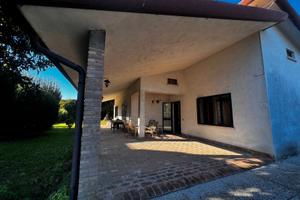 Villa tutta al piano terra con ampio scoperto