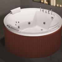 Piscina idromassaggio esterno