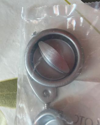 Serratura per porta scrigno a scomparsa