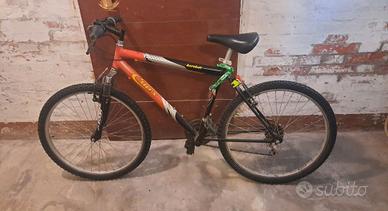 Mountain bike 26 cambio Shimano 18. euro 80