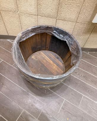 Porta pianta a forma di barile