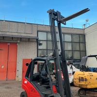 Carrello elevatore LINDE 25 DIESEL