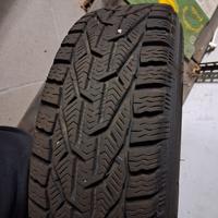 Gomme invernali con cerchi