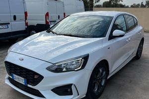 FORD FOCUS ST-LINE ecoboost