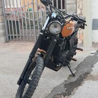 Kawasaki kle 500 a modello scrambler