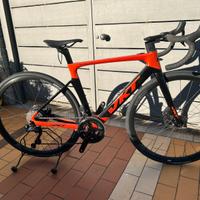 Bici elettrica da corsa olmo