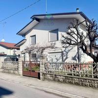 Perfetta e graziosa casa singola con giardino escl