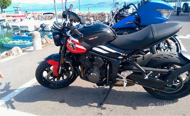 TRIUMPH TRIDENT 660