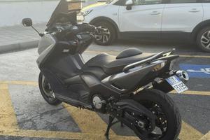 Yamaha T Max 530