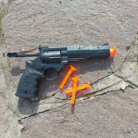 Pistola a freccette con ventosa