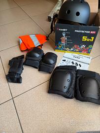 Set protezione completo + casco nuovo mai usato