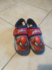 Babbucce asilo Spiderman