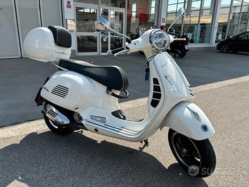 Vespa 300 GTS Super hpe - 2021