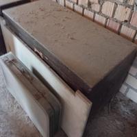 Mobili antichi con coppia di gemelli 