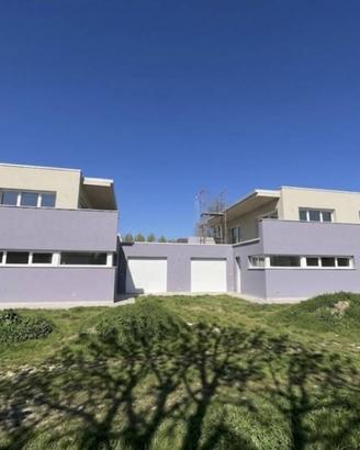 Villetta a schiera di 157 m² con 4 locali e box au